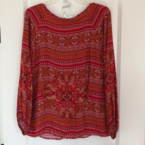 Francesca’s Patterned blouse - Picture 2 of 4